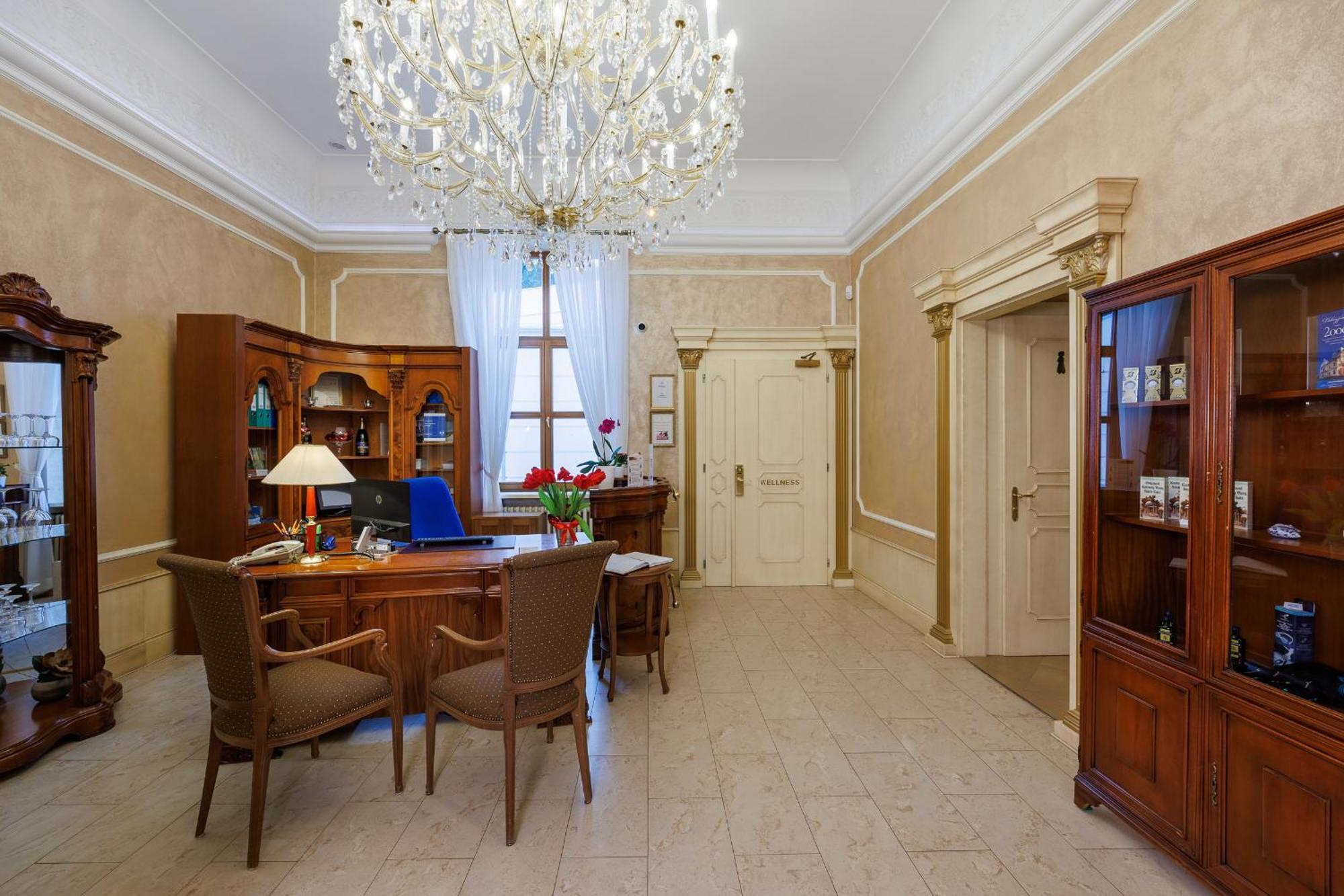 Chateau Cihelny Karlovy Vary Luaran gambar