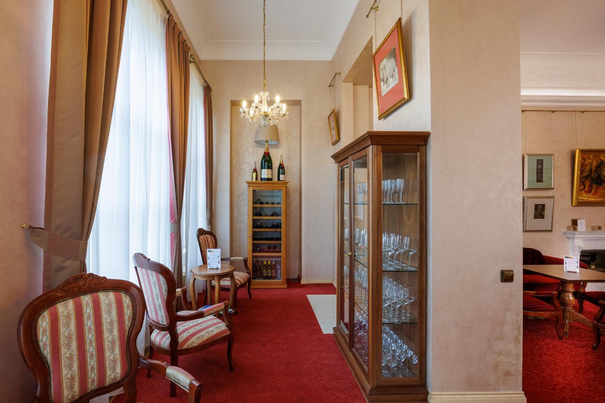 Chateau Cihelny Karlovy Vary Luaran gambar