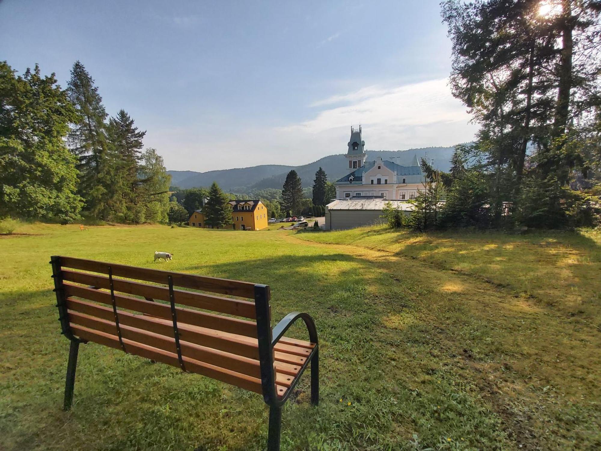 Chateau Cihelny Karlovy Vary Luaran gambar