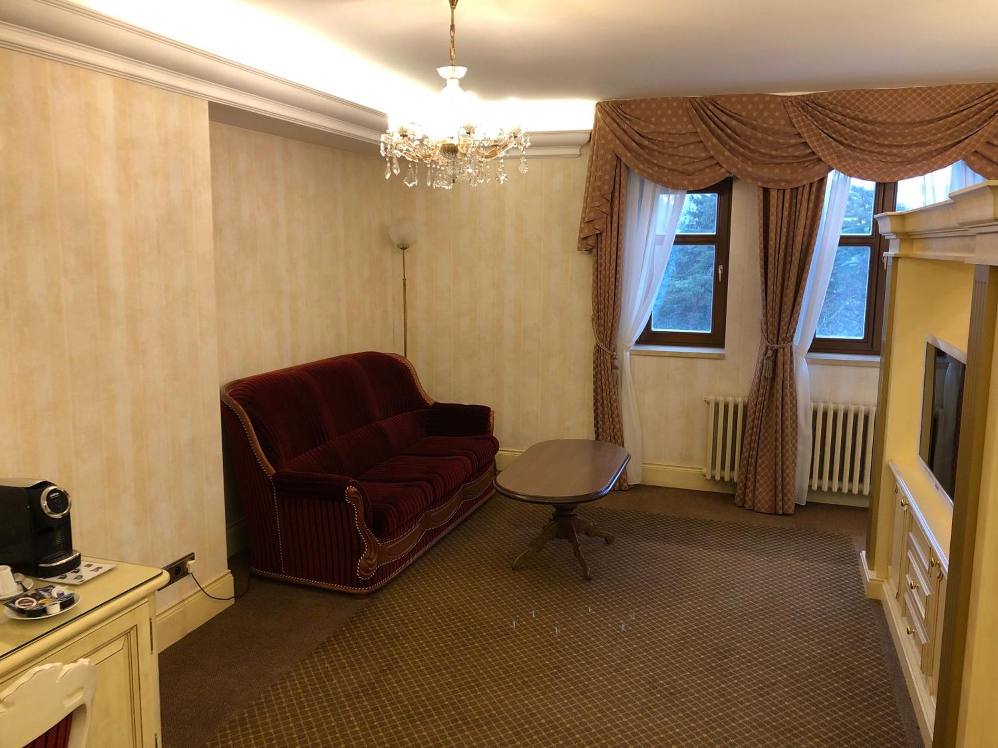 Chateau Cihelny Karlovy Vary Luaran gambar