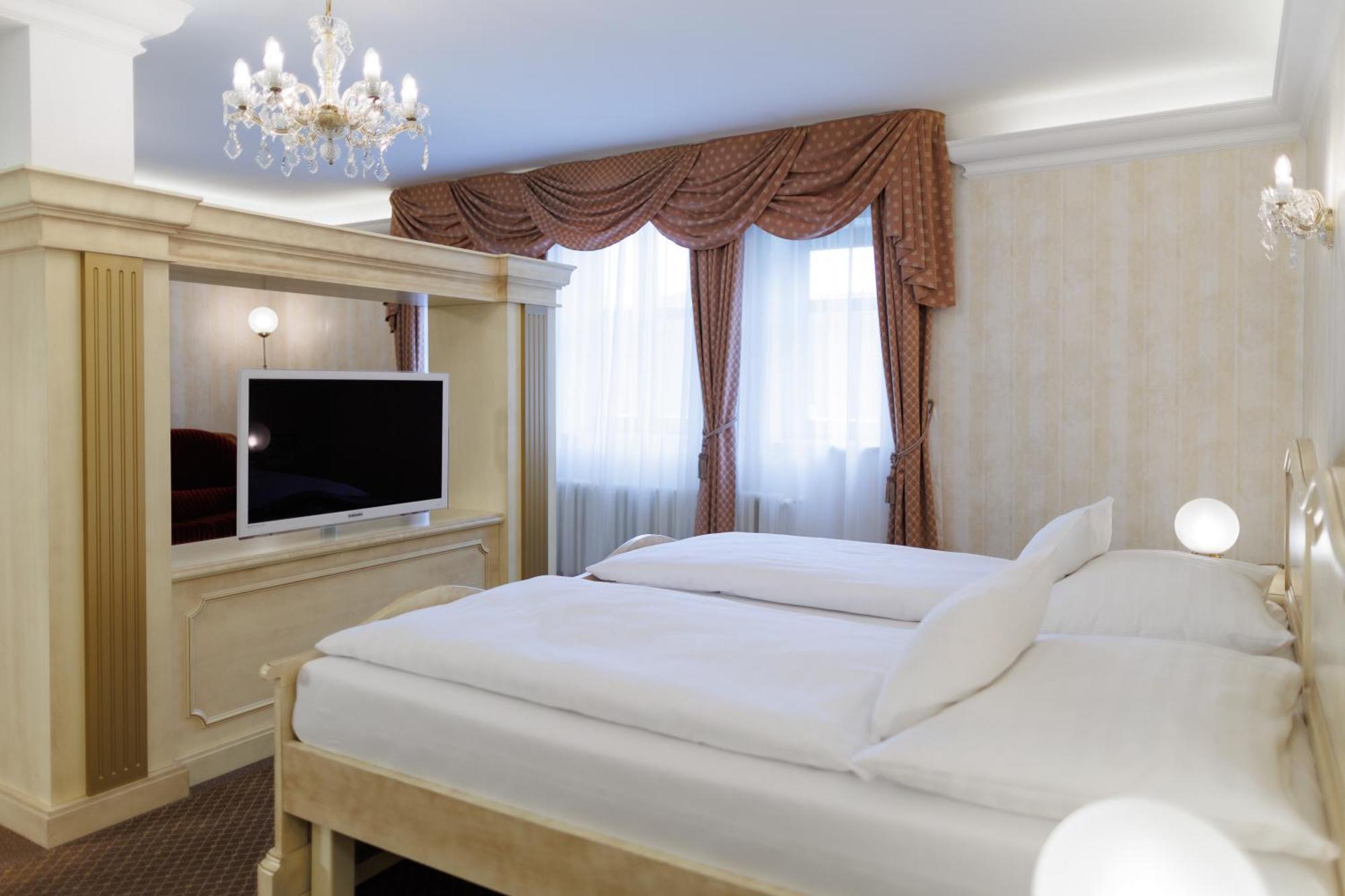 Chateau Cihelny Karlovy Vary Luaran gambar
