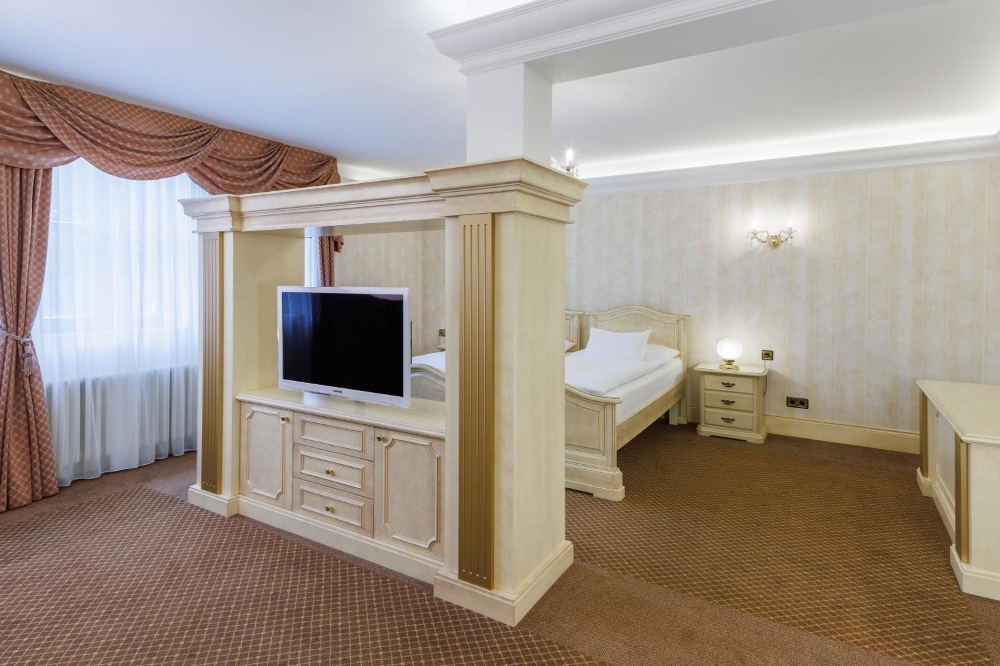 Chateau Cihelny Karlovy Vary Luaran gambar