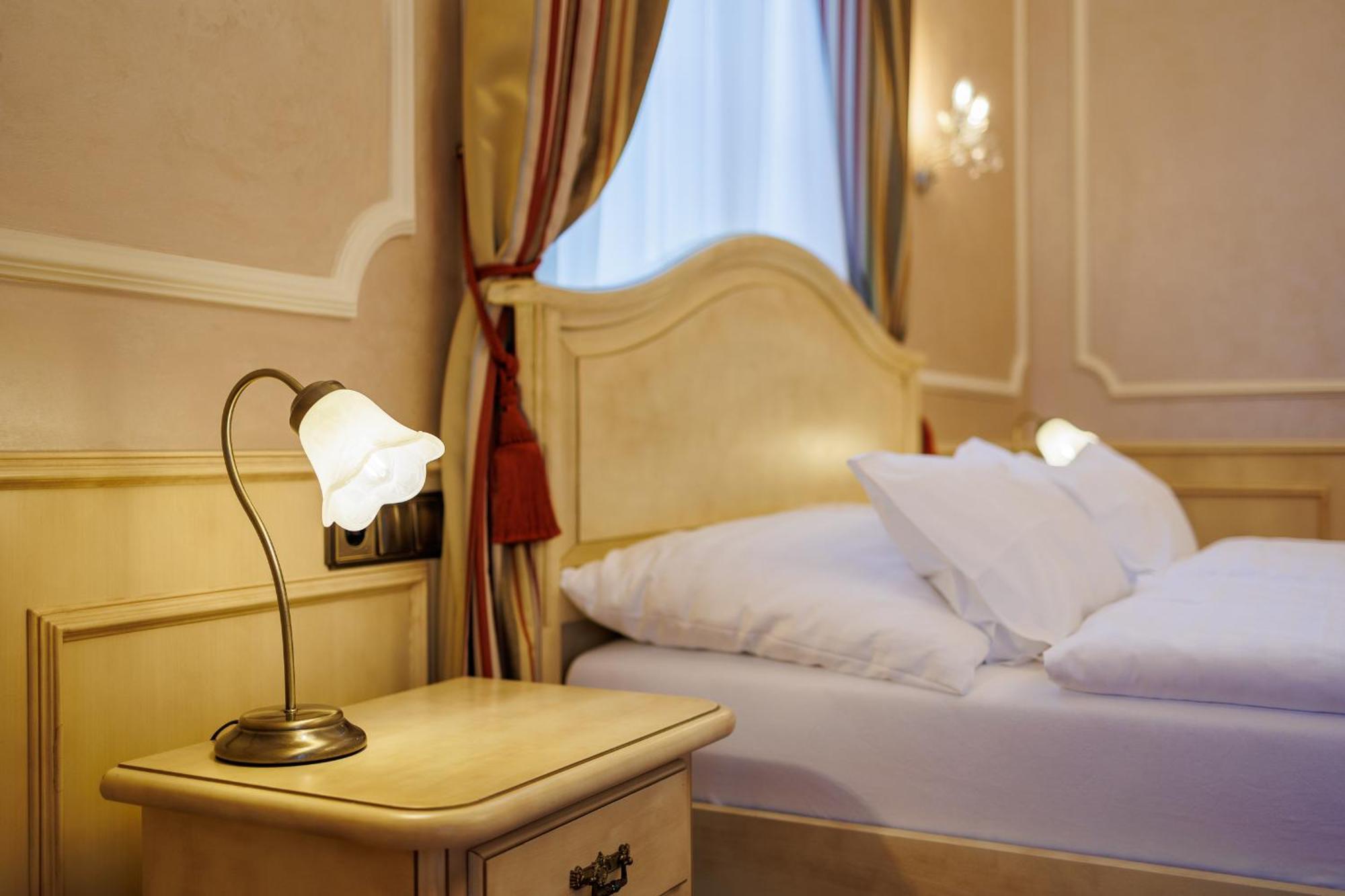Chateau Cihelny Karlovy Vary Luaran gambar