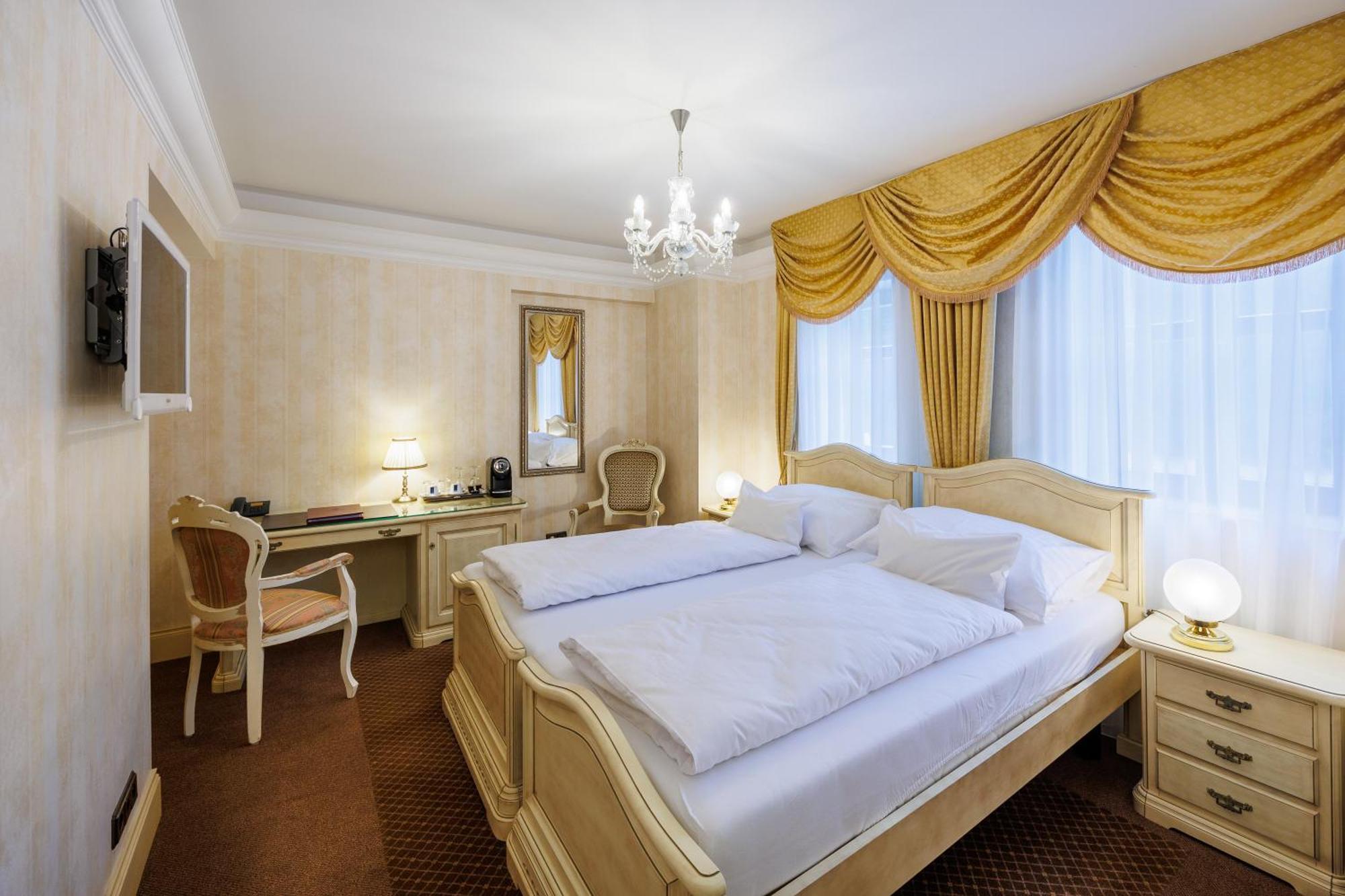 Chateau Cihelny Karlovy Vary Luaran gambar