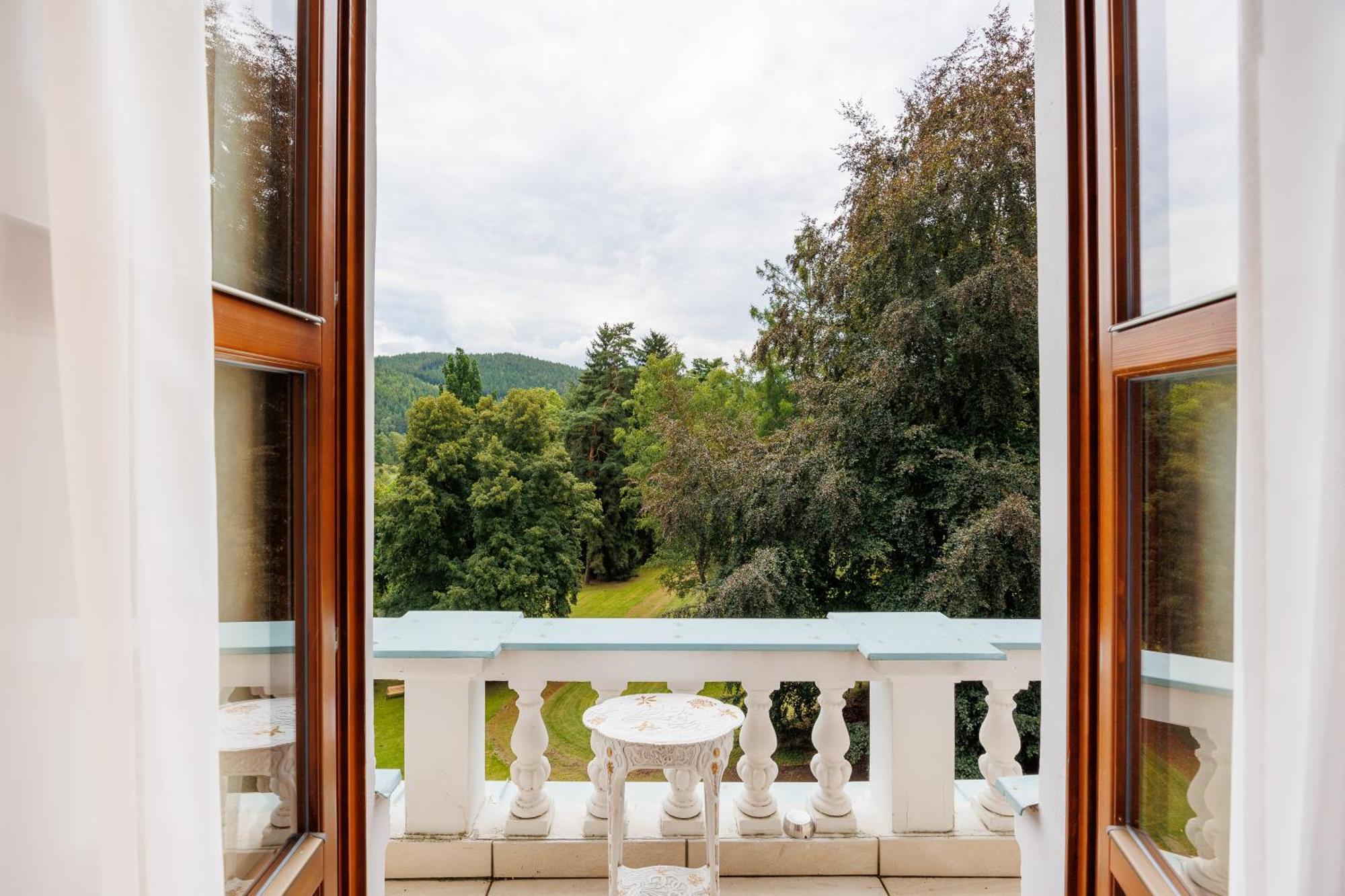 Chateau Cihelny Karlovy Vary Luaran gambar
