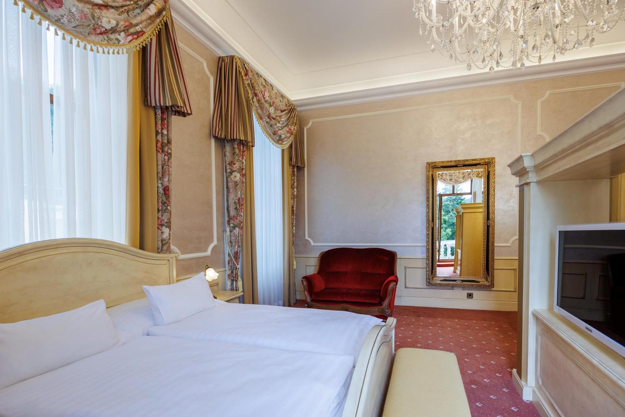 Chateau Cihelny Karlovy Vary Luaran gambar